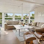 2 Bedroom Amazing In Sydals